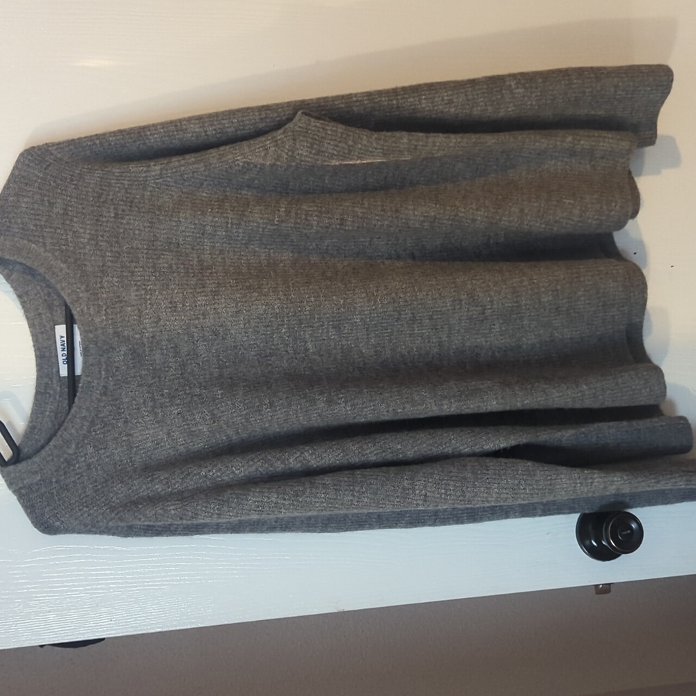 Old navy sweater